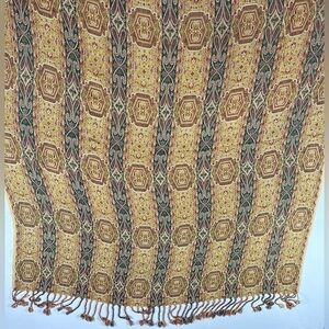 Woman’s Kar-A-Van Wrap Made In India RN 24515​